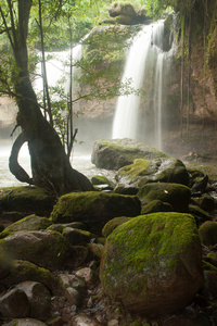 在考艾国家公园，泰国 Haew 素瓦瀑布