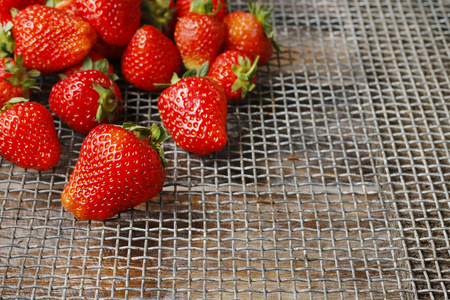 成熟的草莓。健康的食物