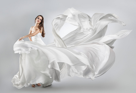 流动的裙子图片