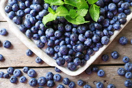 美味成熟的蓝莓
