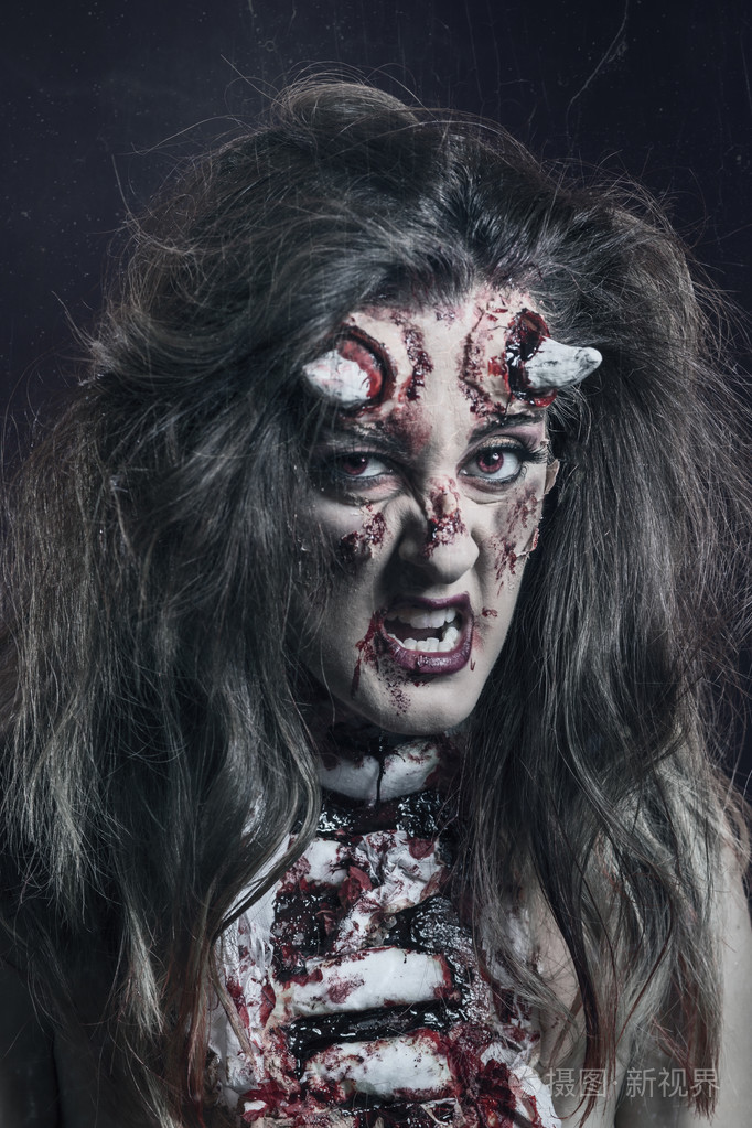 有角的魔鬼的肖像