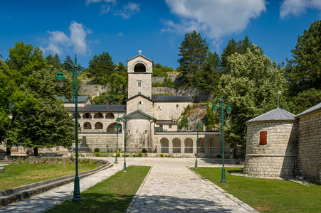 有福的圣母玛利亚，黑山的采蒂涅修道院诞生