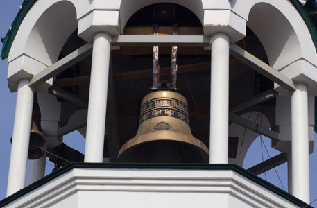 在库尔松 Shevchenkivskyi，乌克兰市钟楼的钟声