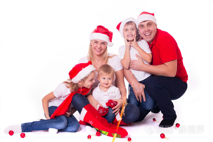 幸福可爱的家庭，在圣诞老人的帽子