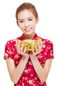 快乐的年轻女子为中国新年献金