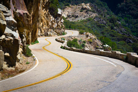 山路风景