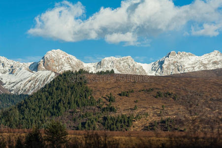 岩石山