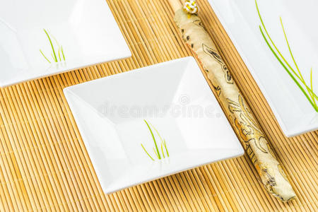 竹席上的寿司
