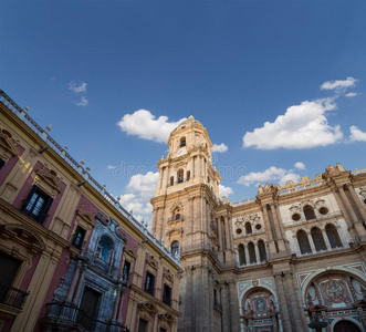 马拉加大教堂是西班牙南部安达卢西亚马拉加市的一座文艺复兴时期的教堂