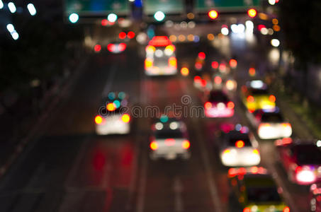 城市道路夜间交通堵塞现象分析
