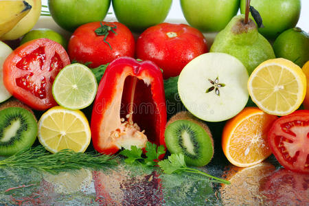 各种各样的水果和蔬菜