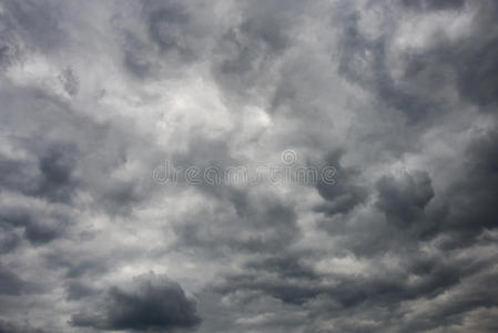 暴风雨的天空