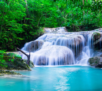 泰国坎查纳布里省伊拉旺国家公园瀑布
