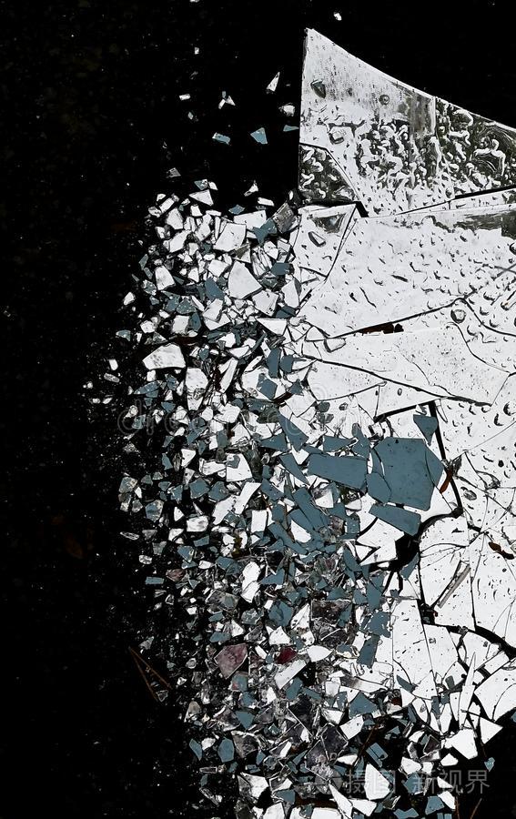 破碎的镜子