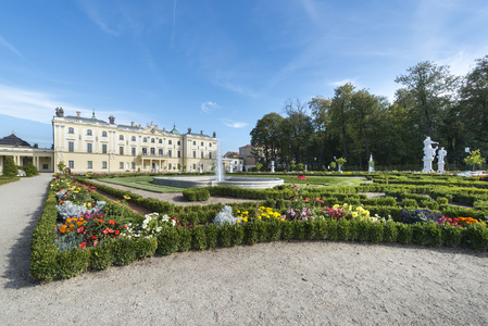 在比亚韦斯托克，波兰的 Branicki 宫