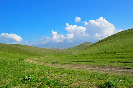 小山和山