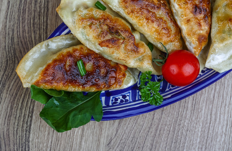 日本料理油炸 gyoza