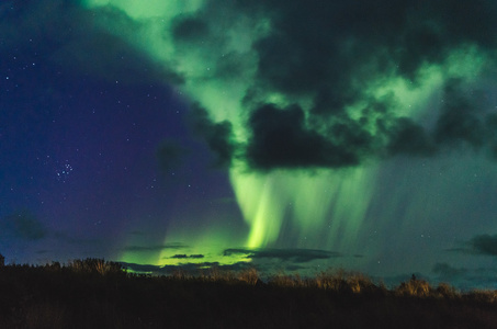 冰岛景观与北极光