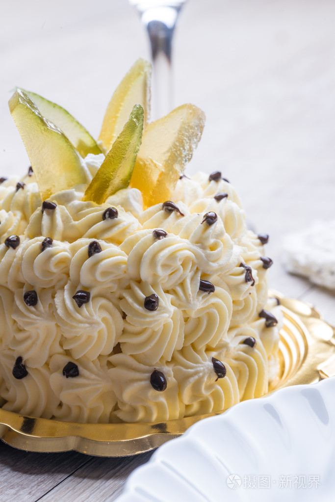 用白色的奶油蛋糕