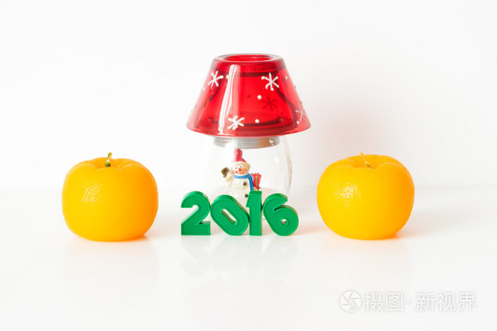 铭文绿色数字2016年的白色背景上
