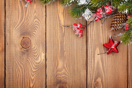 圣诞木背景雪杉树和装饰