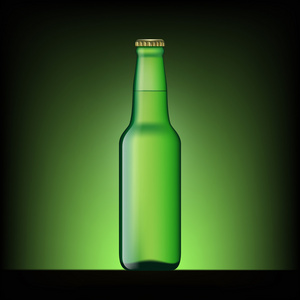 绿色瓶啤酒