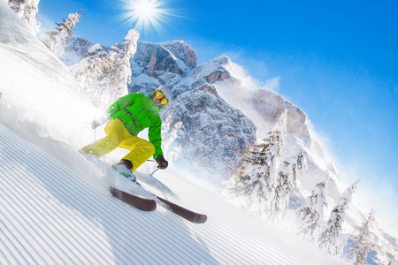 冷调 年轻 山 滑雪者 十几岁 高山滑雪运动员