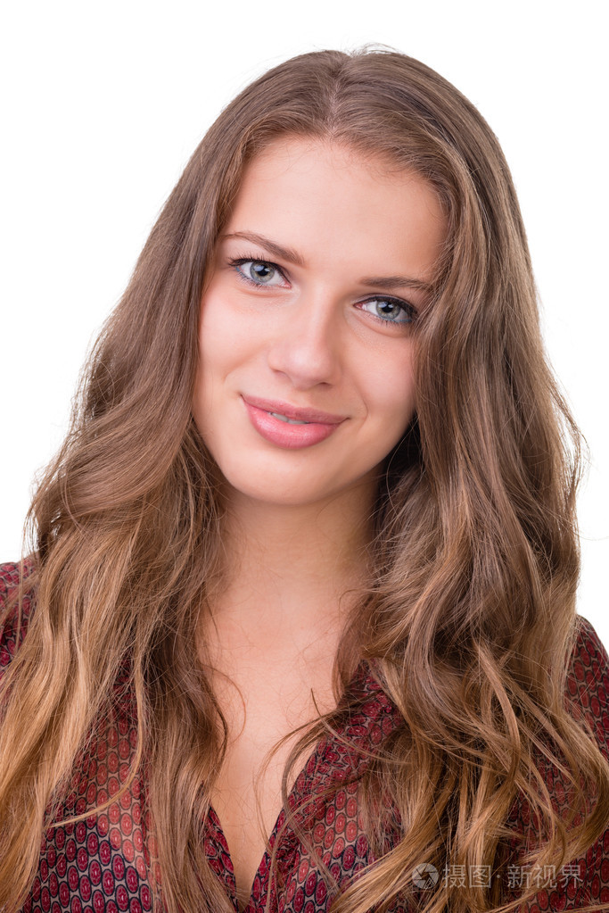有吸引力的白种人微笑着女人的肖像