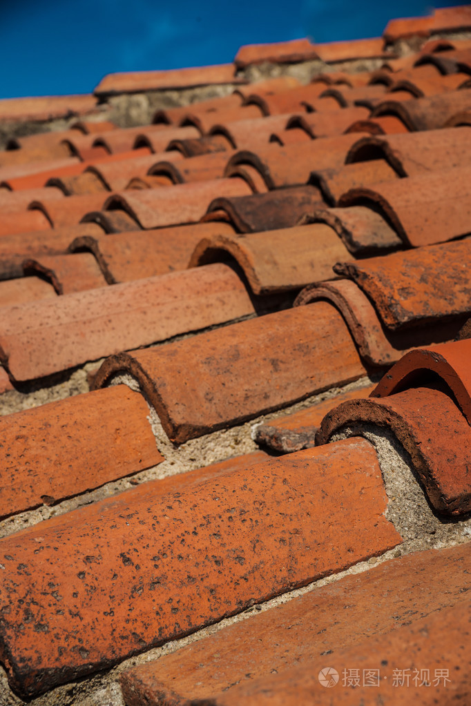 在意大利的老片砖瓦的屋顶照片-正版商用图片1knwjb-摄图新视界