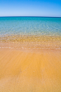 黑海在克里米亚在夏天的海滩