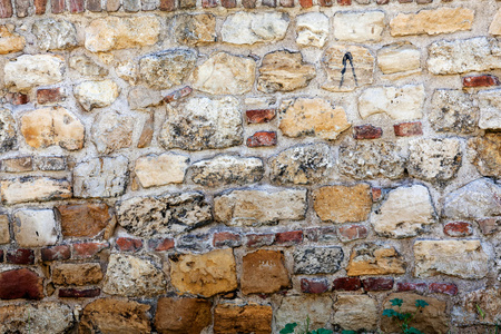 老石头砌的墙照片