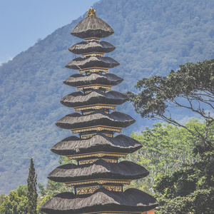 乌伦努寺 beratan 湖在印度尼西亚巴厘岛