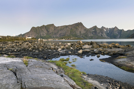 在 Hamnoy，罗弗敦群岛的小渔港