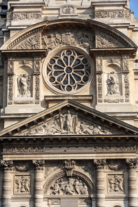 圣艾蒂安教堂杜蒙特在巴黎附近万神殿。它包含了神社的圣吉纳维芙巴黎的守护神