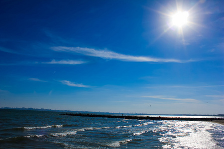 天空, 太阳和海洋