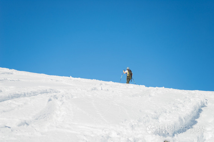 高山滑雪旅游为首脑会议