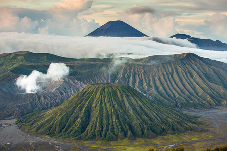 装载溴和督火山