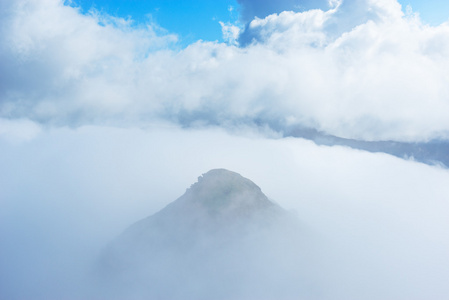 梦幻般 cloudscape 上方山