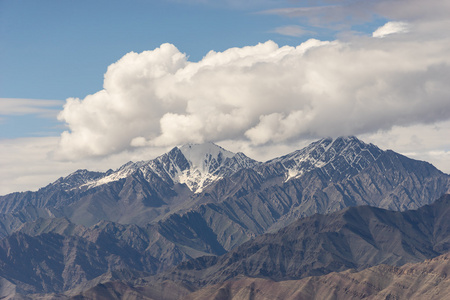 列城山风景，拉达克