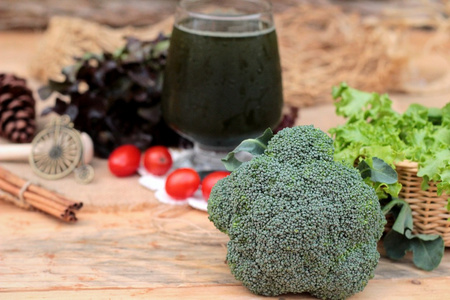冰沙绿色蔬菜对健康