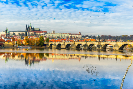 布拉格，查理大桥 城堡和圣维特大教堂