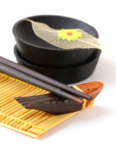 日本餐具筷子和碗酱