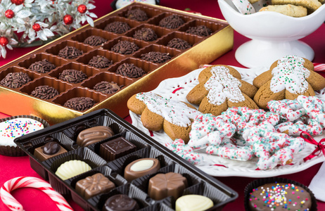 各式的圣诞曲奇和巧克力糖果图片