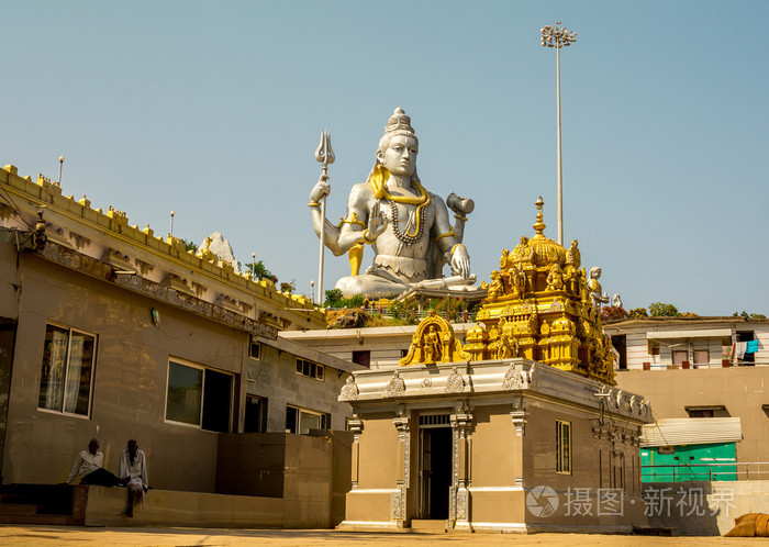 Murudeshwara 寺和印度海滩