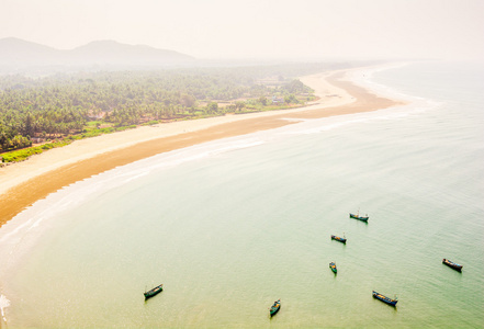 Murudeshwara 寺和印度海滩