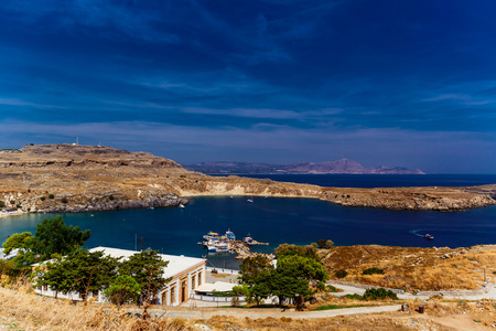 希腊，岛屿罗得岛。大海和城市罗德斯岛的顶视图