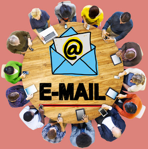 通过电子邮件发送信函，在线消息的概念