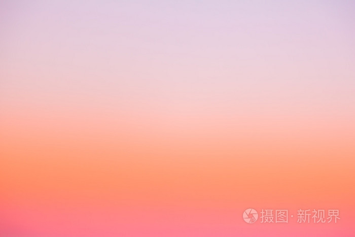 早晨日出时美丽的颜色渐变天空