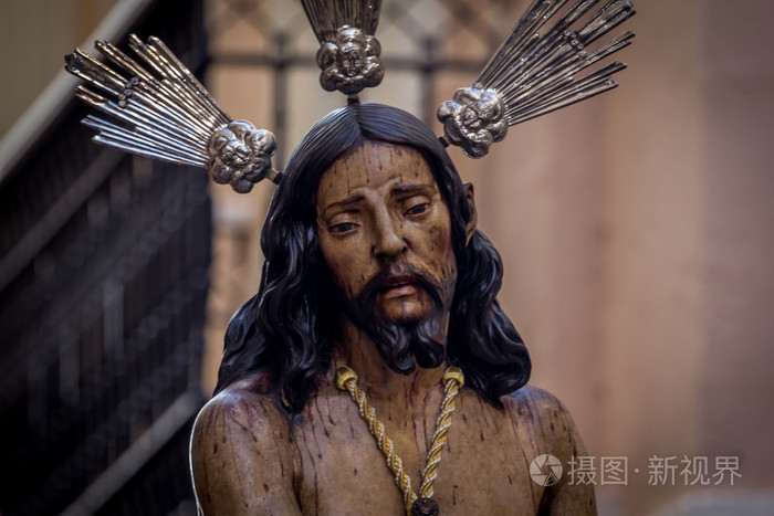 圣周在西班牙加的斯耶稣绑在列鞭子和泪水圣洁玛丽列特写