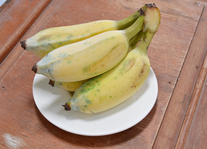 在菜上栽培的香蕉
